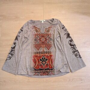 Unity World Wear Women Small Top Gray Boho Medallion Graphic Long Sleeve